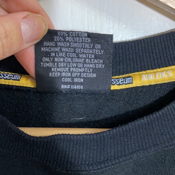 Wichita State University Crewneck - Picture 5 of 6